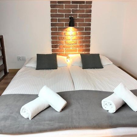 R&R Apart Cracow Красков Екстериор снимка