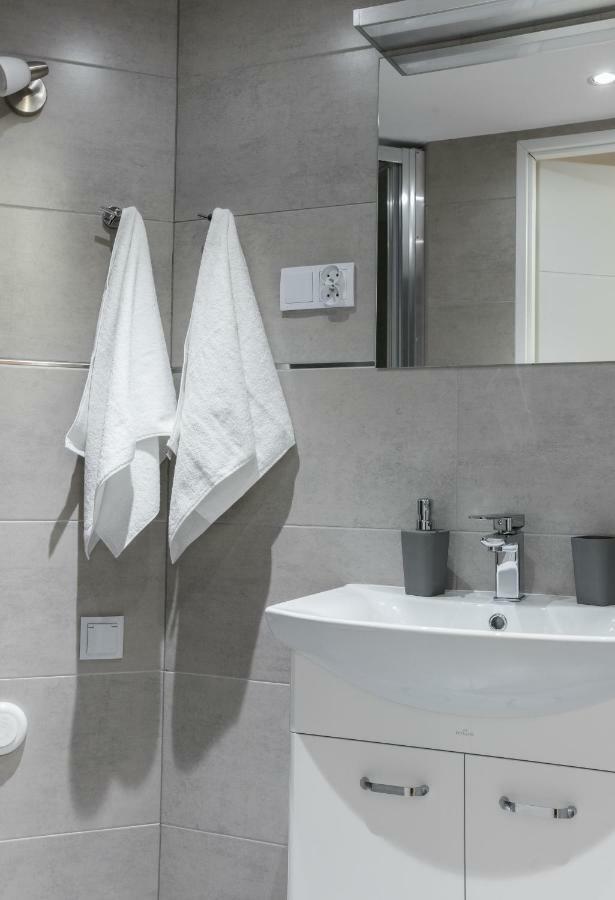 R&R Apart Cracow Красков Екстериор снимка